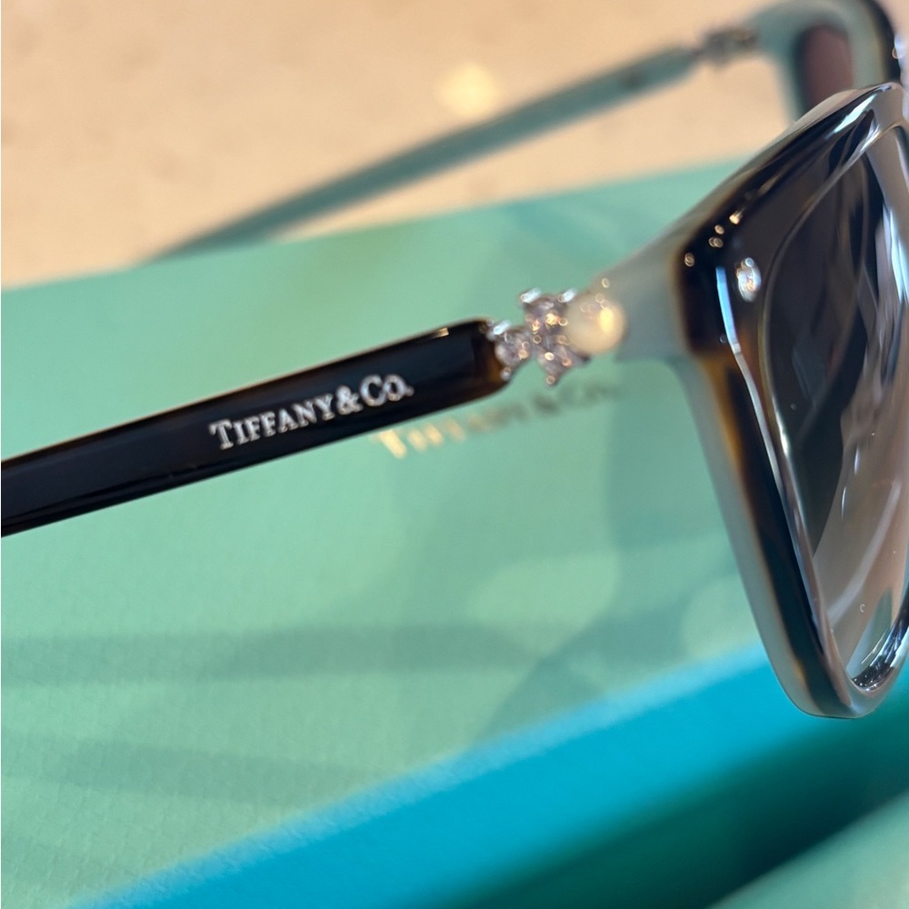 Tiffany & Co. Havana Brown Gradient Sunglasses with Tiffany Blue Accents! New 😎 - Picture 13 of 16